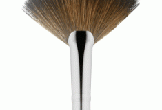 Want a whisper-light makeup look? Try out this fabulously versatile Trish McEvoy #62 Fan Brush