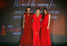 The Heart Truth - Kendall, Kylie & Kris Jenner in Badgley Mischka