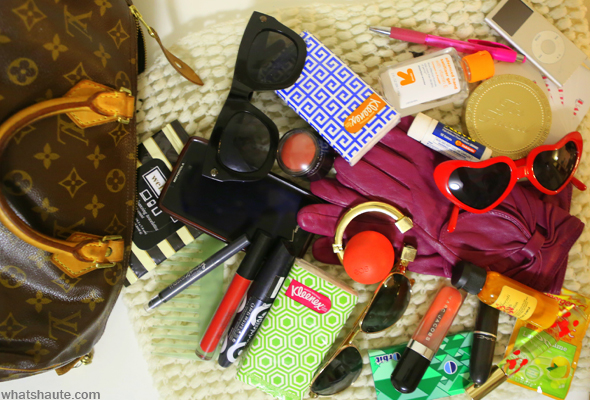 What's in my bag: Kleenex style