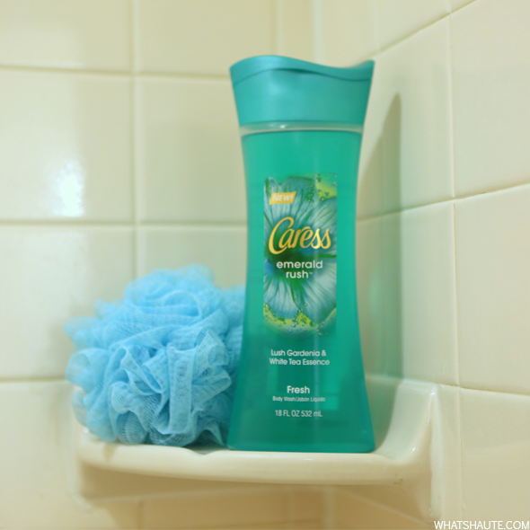 Five Ways to Wear Emerald this Spring/Summer + Caress Emerald Rush™ Fresh Collection Body Wash