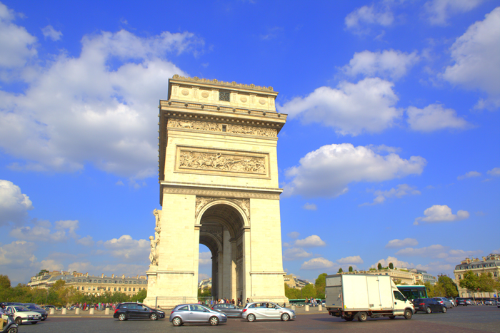 Paris - Arc de Triomphe - What's Haute in the World