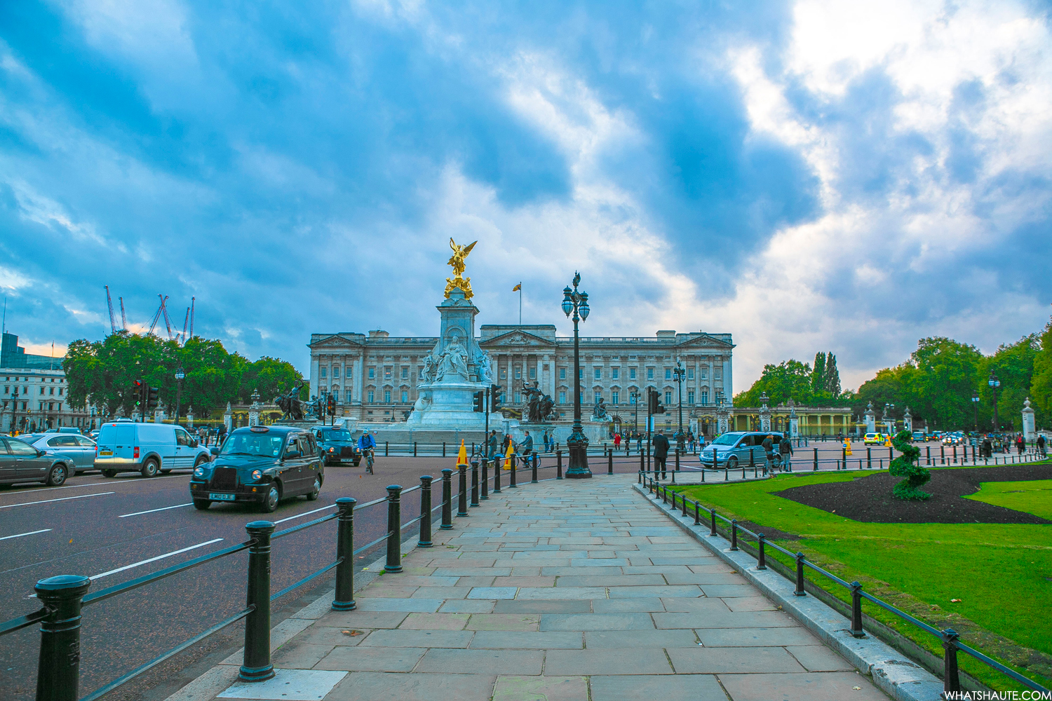 Buckingham Palace - London, England, What's Haute in the World