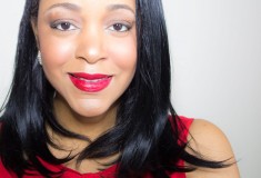Valentine’s Day Beauty Tutorial: Creating “Looks to Love” with Maybelline