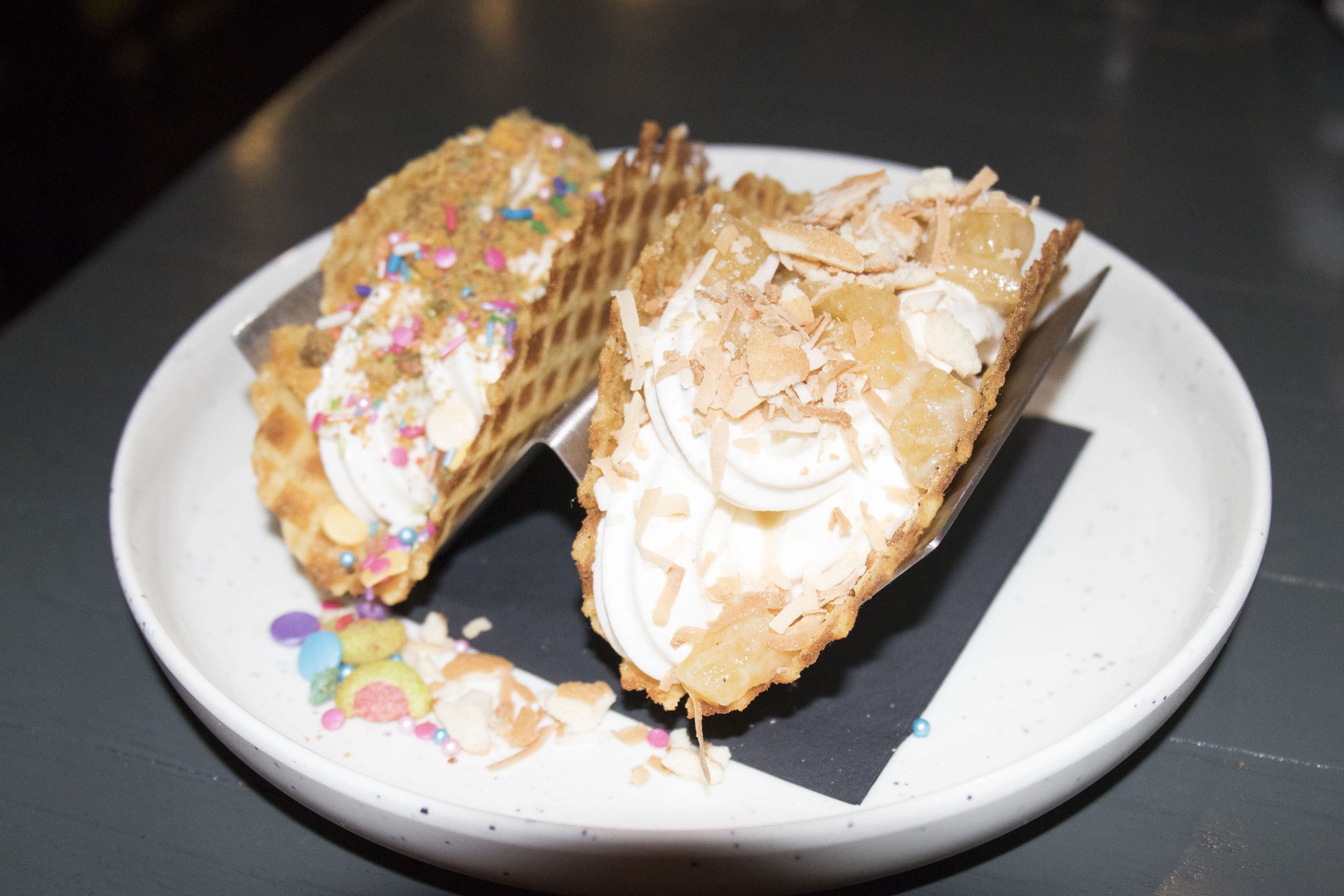 What's Haute at Roy Boys DC, Restaurant review, Fried Chicken and Oysters, Ice cream tacos