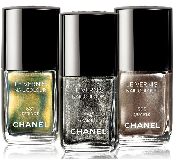 Les Vernis Nail Color Illusions d'Ombres de Chanel Fall 2011 collection include Quartz, Graphite and Peridot nail colors