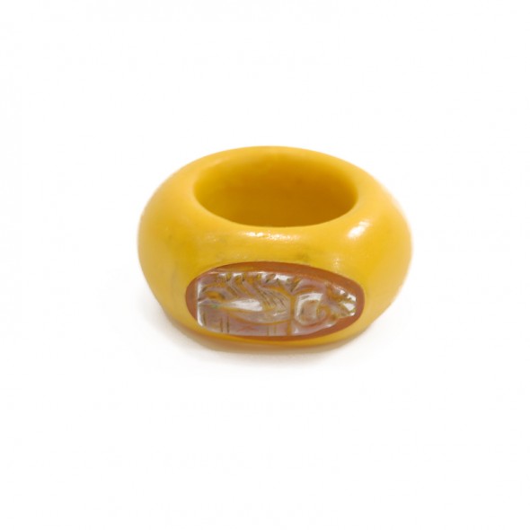 CASE STUDY IN CONTEMPORARY JEWELRY Crayon Ring yellow