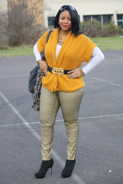 Versace sunglasses yellow sweater H&M leopard scarf gold Zara jeans Charles David pumps Cleobella bag Kenneth Jay Lane belt Ben Amun link necklace 4