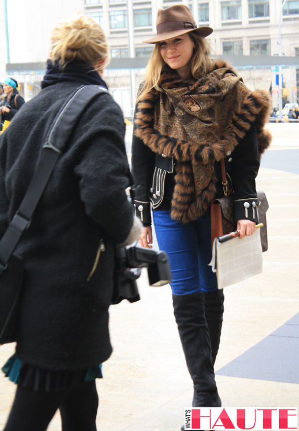 New York Fashion Week street style - blue skinnies and a fur wrap