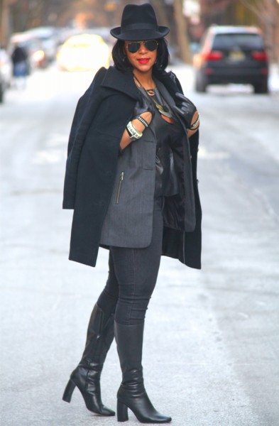 My style: Back to black (Ecru blazer with leather sleeves, faux leather peplum top, Black Orchid jeans, Jean-Michel Cazabat Raiza Banana Heel Boots, H&M leather moto gloves, Ray-Ban aviator sunglasses, Jules Smith Kiss Kiss Rose Gold Necklace, Triple Hammered-Plate Necklace)