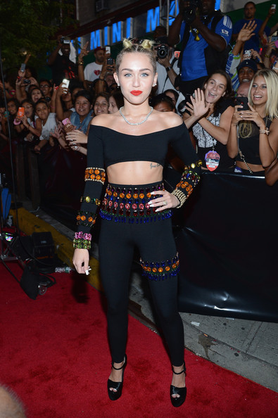 Miley Cyrus at the 2013 MTV Video Music Awards red carpet