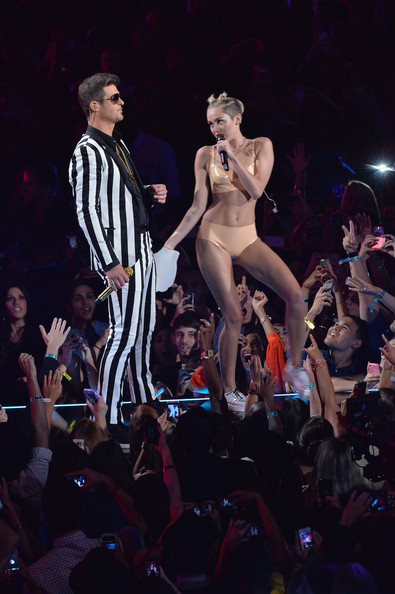 Robin Thicke and Miley Cyrus onstage at the 2013 MTV Video Music Awards