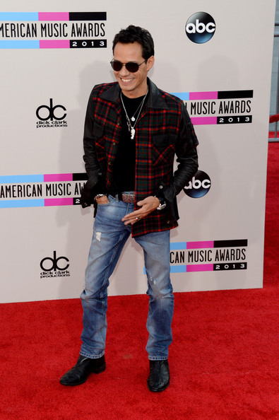 Marc Anthony attends the 2013 American Music Awards