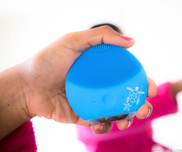 Haute beauty device review of the FOREO LUNA mini 2 Save the Sea Special Edition