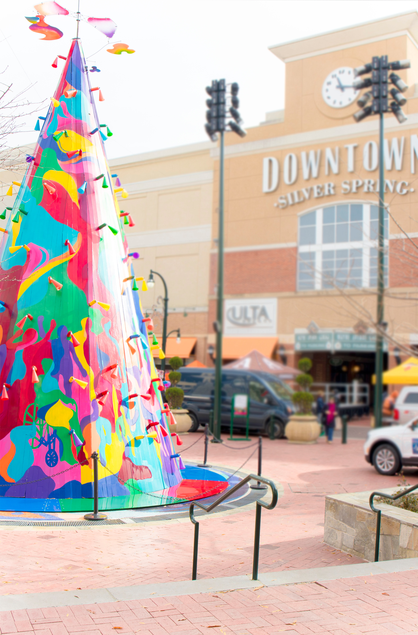 What's Haute Holiday Gift Guide and Giveaway with Downtown Silver Spring - Christmas tree 2018 - CommUNITY Tree