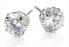 Win these Moissanite Darling 2ct Round Stud Earrings in White Gold, c/o of Forever Brilliant & What’s Haute!