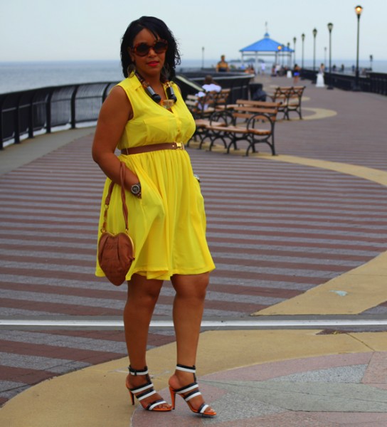 My style: Sunshine at the beach (H&M dress + Bottega Veneta sandals ...