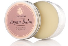 Josie Maran Argan Balm & Whipped Argan Oil Body Butter are perfect for nourishing skin this winter!