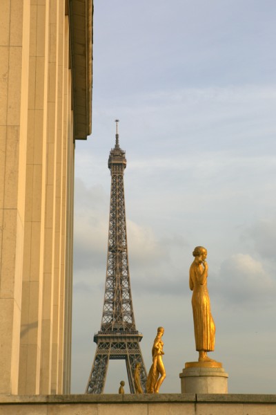 Paris - Trocadero - What's Haute in the World