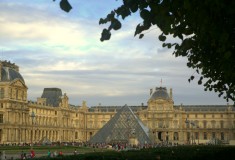 Paris - Louvre - What's Haute in the World