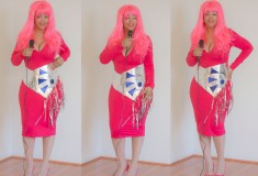 {VIDEO} Quick and Easy Halloween Costume: Jem