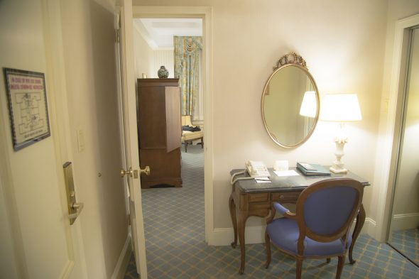 Hotel Review: My stay at Hotel Elysée on WhatsHaute.com